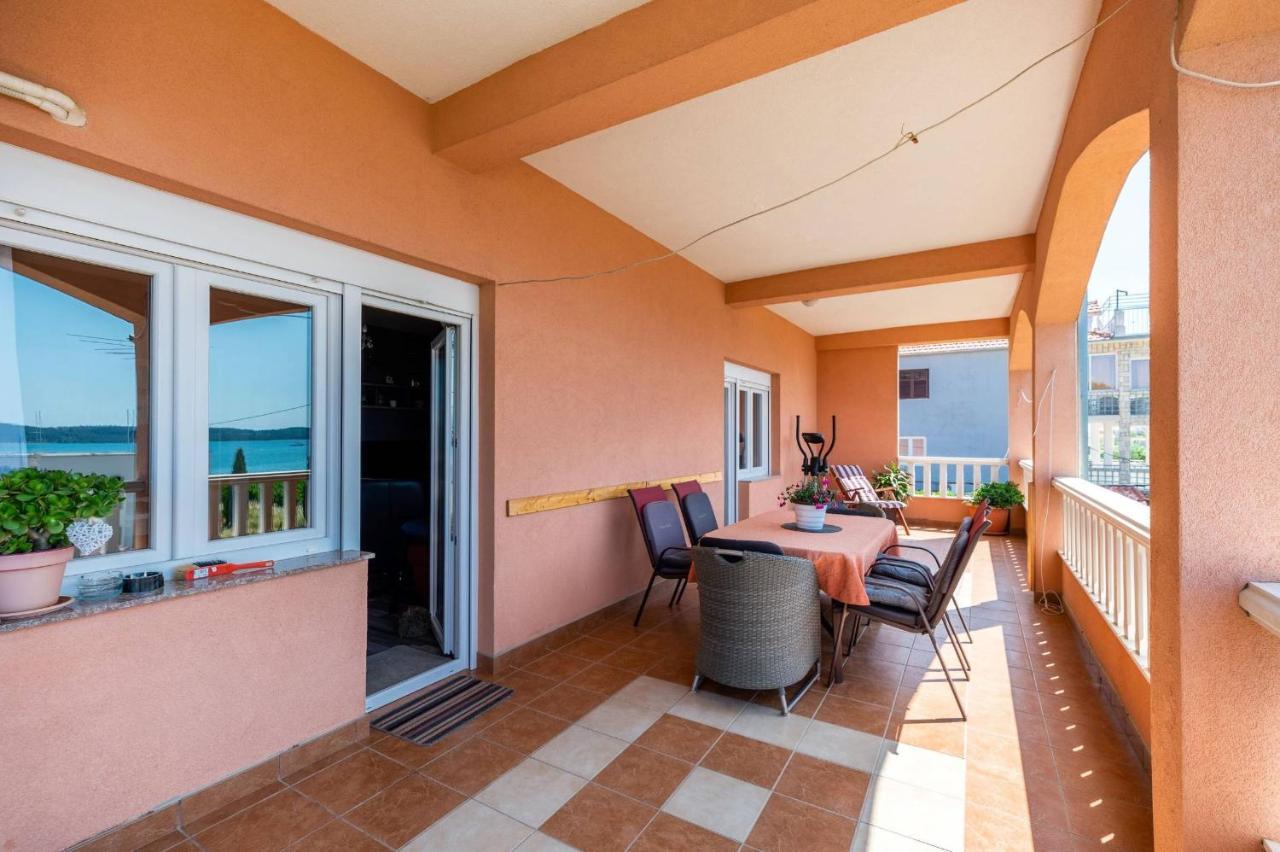Apartment Lotus Trogir Exterior photo